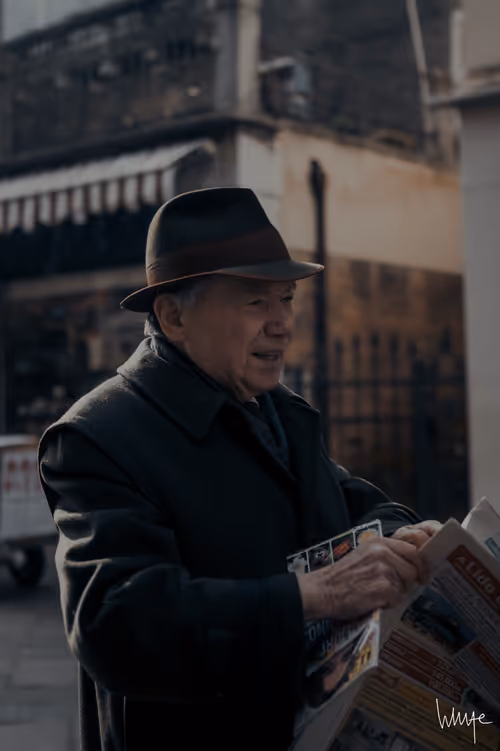 Item #74875889141145645292753782198545527001710615385351102791311981696741850218497 Media