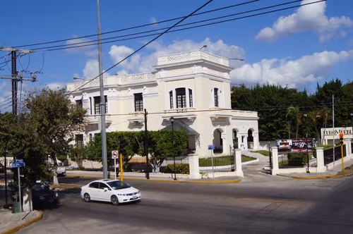 Item #40204312931910274261888319886493561627181628932808286703084245906667224432641 Media