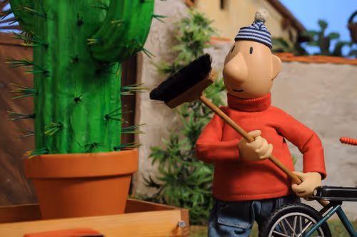 Item #67884684580000074327346298875518453173974318045294492727166387697666043674625 Media