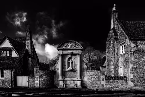 Item #95930744612989253264341458363878669706731092846429446161851758965263335161857 Media