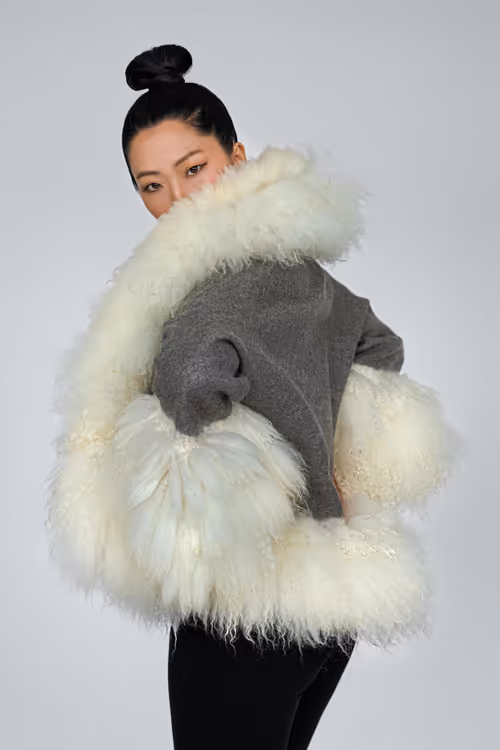 Item #73206392582018512635850618319522588868480090190892024513852671501114978336769 Media