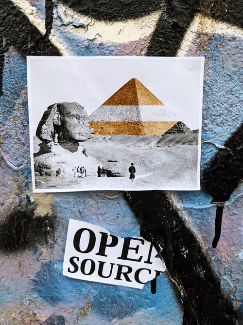 Item #74514486366930999863183303937488495413909095535195909856011804927089147117569 Media