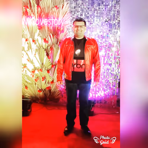 Item #63389622150095133752134319112530935475982121592392805664527527601910684057601 Media