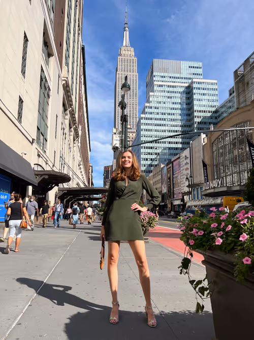 Item #25521092131356807730972205969166247316644464147603329584197842574036290240513 Media