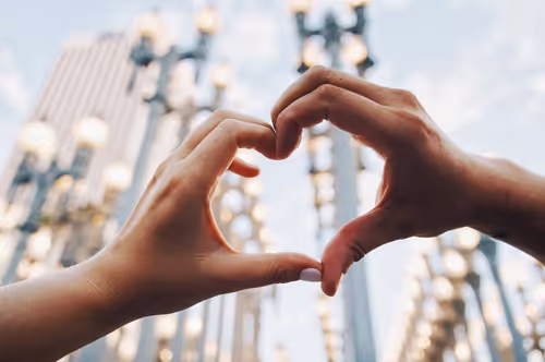 Item #97532998535208762462740626369908571111792021020599626781440305675066912276485 Media