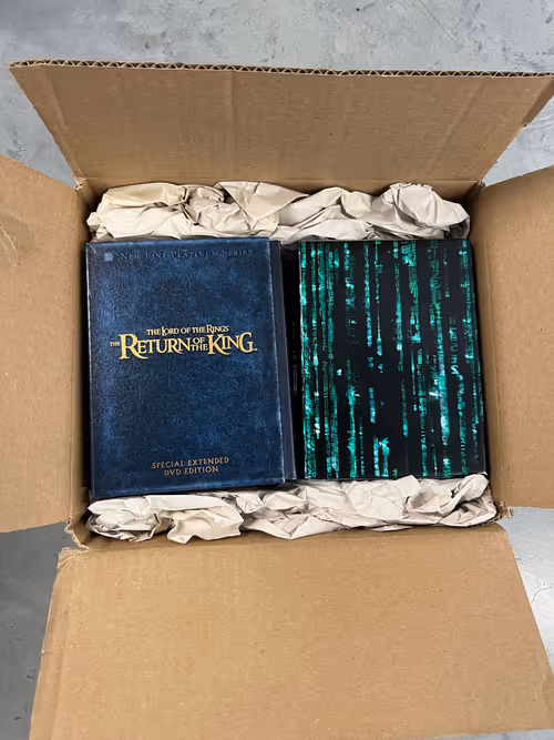 Item #69895845712789826653786545263517762317494824301859345836710210294763107647489 Media