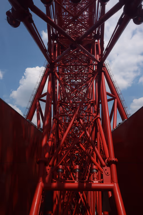 Item #3735734369728816031282171475515836377968695268850327965950261187117437681665 Media