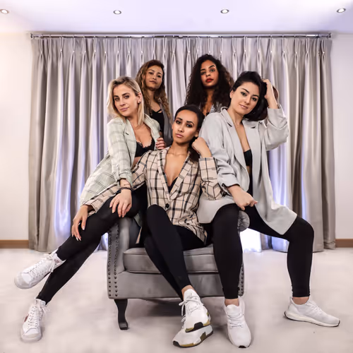 Item #110063331335139009547571421808057778384289125434812320670302640638044521105360 Media