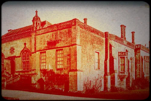 Item #95930744612989253264341458363878669706731092846429446161851759014741358411777 Media