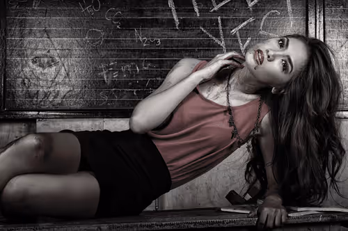 Item #46756415740584708337131654477252885672277409931522608428310974608081439162369 Media