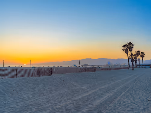 Item #62617397375757312297803897609954755559227699621957103885912270284605811064833 Media