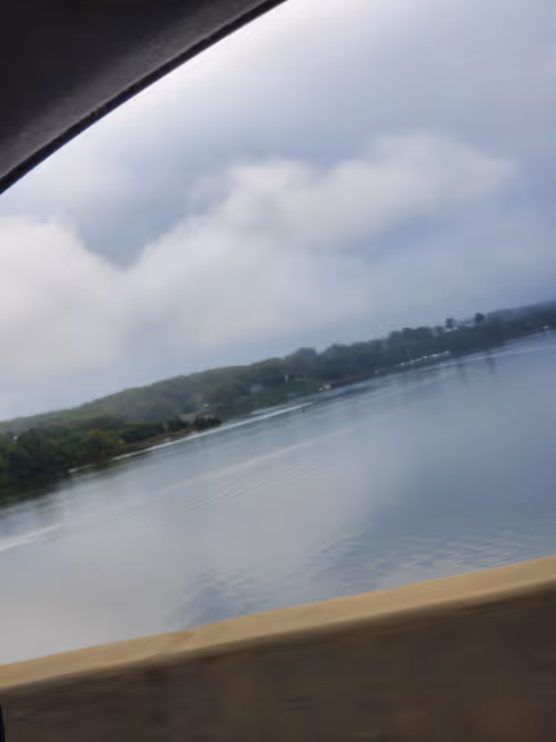 Item #40984206358001963118643246564406327476224673523487683926596290763987584286721 Media