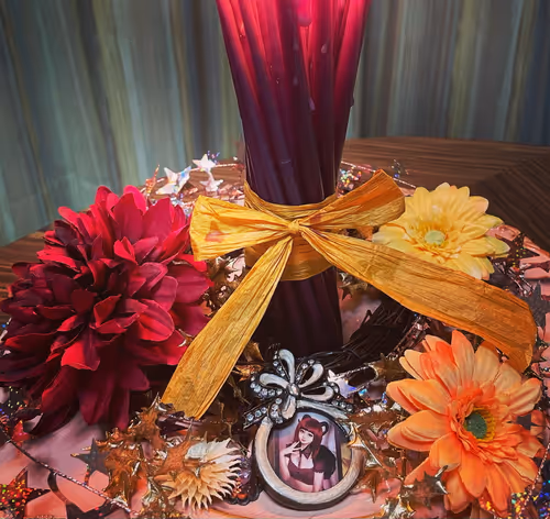 Item #37315757993980309935145611659525731225027632664447238352600039024016138174465 Media