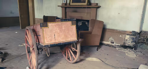 Item #13473500973687785898796463285955460631407349614781281766798596513503947784193 Media