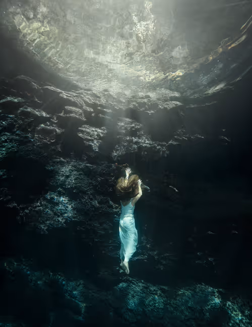 Item #15053791746774206847378132413351543931211387295509872783724080618886530072577 Media