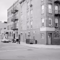 NYC Mamiya 7 #9