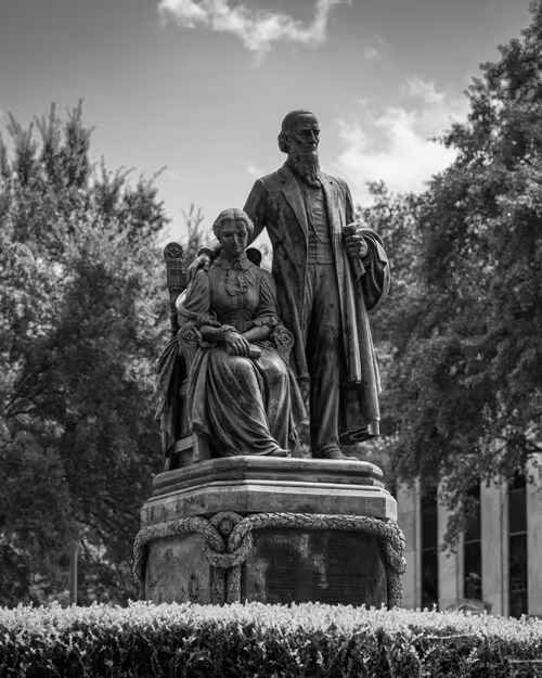 Item #10691109686083431502166818963425883962656955232587770388242978793257384804353 Media