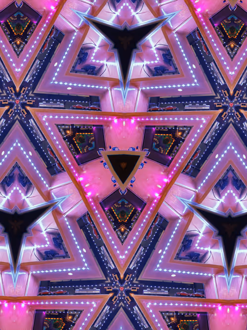 Item #15237752525445733473840457054835837703915793000593788673300375723011462922241 Media