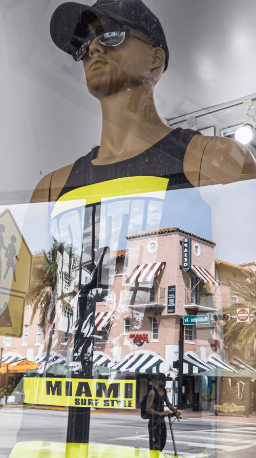 Item #1329906673436554735741479762689004721964883825291971096983776533665361690625 Media