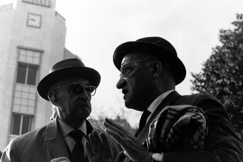 Item #103869953884735727563221393256320645863605690120870363676987596981865658974209 Media