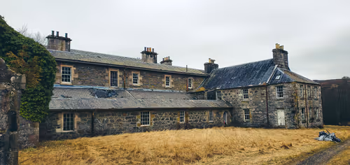 Item #13473500973687785898796463285955460631407349614781281766798596503608343134209 Media