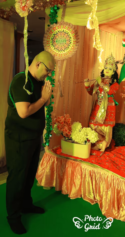 Item #63389622150095133752134319112530935475982121592392805664527527747046218924033 Media