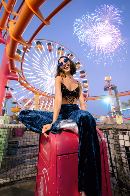 Item #22380822880750469679607150943500114050327895572865979621959590844199608516609 Media