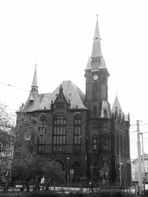 Item #35811020408419316992194676443438384062467997144569780966397288030759597113345 Media