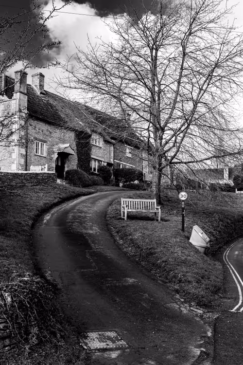 Item #95930744612989253264341458363878669706731092846429446161851758979556986322945 Media