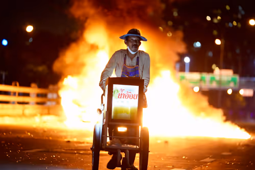 Item #12964688342781755978116597206939562701827957819533064323069130046627395928065 Media