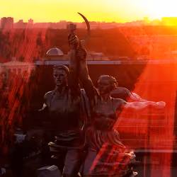 Russia x Ukraine - A Conflict in Space and Time