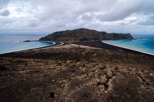 Item #27747756409084056157885059957220218657806403906811327851959916544220360343553 Media