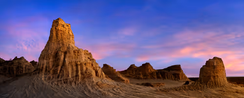 Item #5616953568499340907775711825497604278044637464082209410752742925322344726529 Media