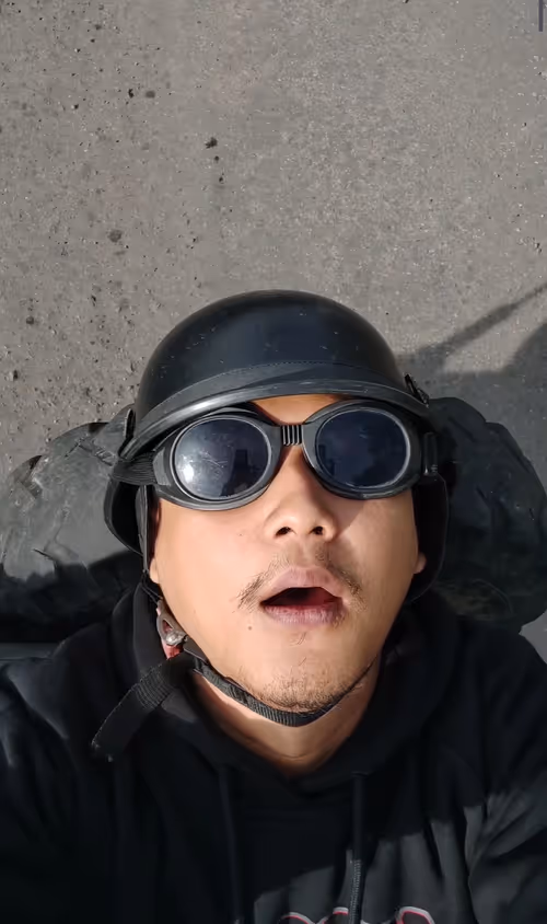 Item #46852902772760857743937223771581326778339374801989155366078423341060933550081 Media