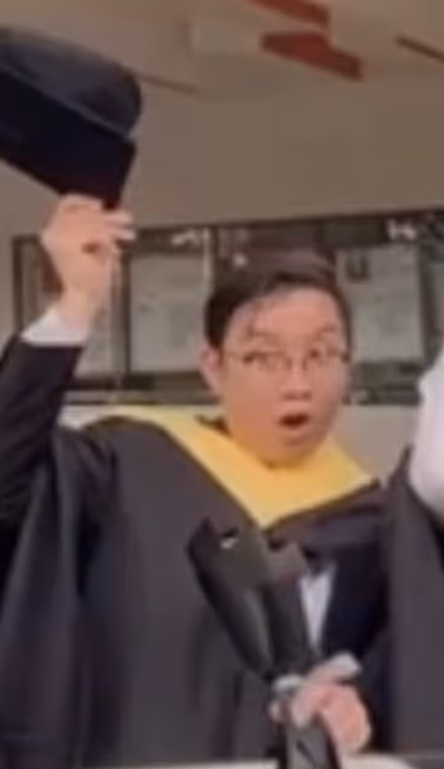 Item #16177458491567998060038617836556291390027228543250062346563370292403620544513 Media