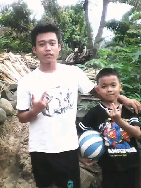 Item #24864356285816299015954469427369178532314759646458949230867870808302996684801 Media