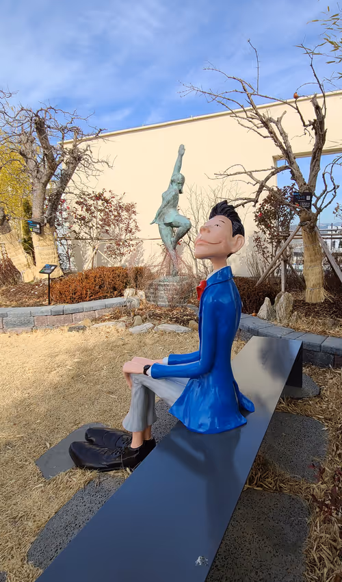 Item #101348211331435845132100546203259152355519593802811774743254008923741772316673 Media