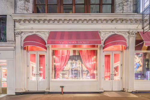 Item #45433878273403440521664752833313891753229131139543682429207814212308334280705 Media