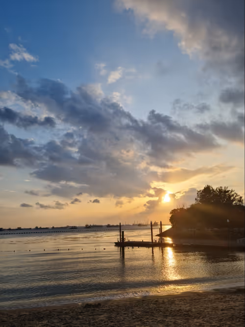 Item #39292095860123736372107425528763267598621130211180082353402579778132301053953 Media