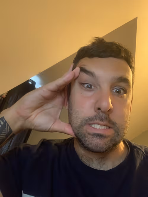 Item #31204195809497899016323198343991603487141915426982770903367648228358995574785 Media