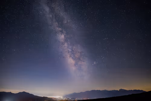 Item #108911492996146874115956011896780761878527851196280444702557873483082549428225 Media