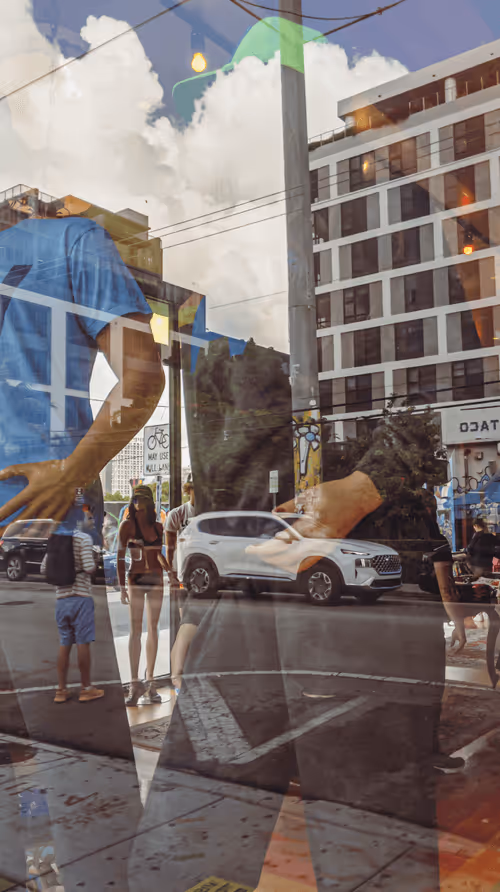 Item #1329906673436554735741479762689004721964883825291971096983776544660477968385 Media