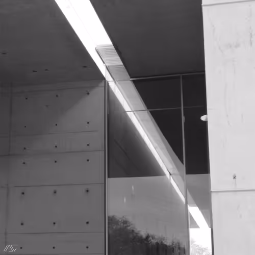 Item #34074302066752213715126654038462946332588047310136711959584651188339663175690 Media