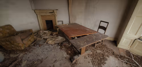 Item #13473500973687785898796463285955460631407349614781281766798596444234715234305 Media