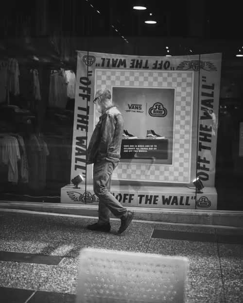 Item #23313793588102154391738159976761163979595647759939380830015107135681563983873 Media