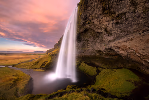 Item #58191911993214958366057876980746717260222726507823822186023823063749891194881 Media