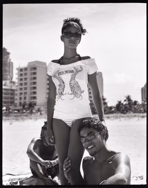 Item #92164906620106145587468133804147833328318986001025781549215792795793598971905 Media