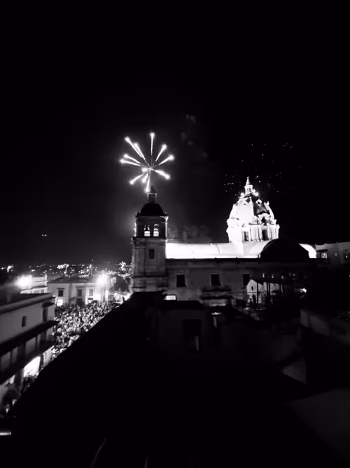 Item #41673148381276602242118576638571883015956905201675020614810101376406026977290 Media