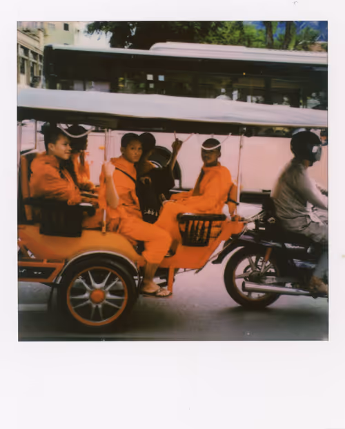 Item #103925043226850068411214111980778021596201122013188060205337914409291970772993 Media