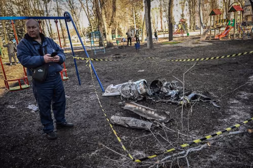 Item #42543003070663832387396099476150457454384400021813086558914849306972182807528 Media